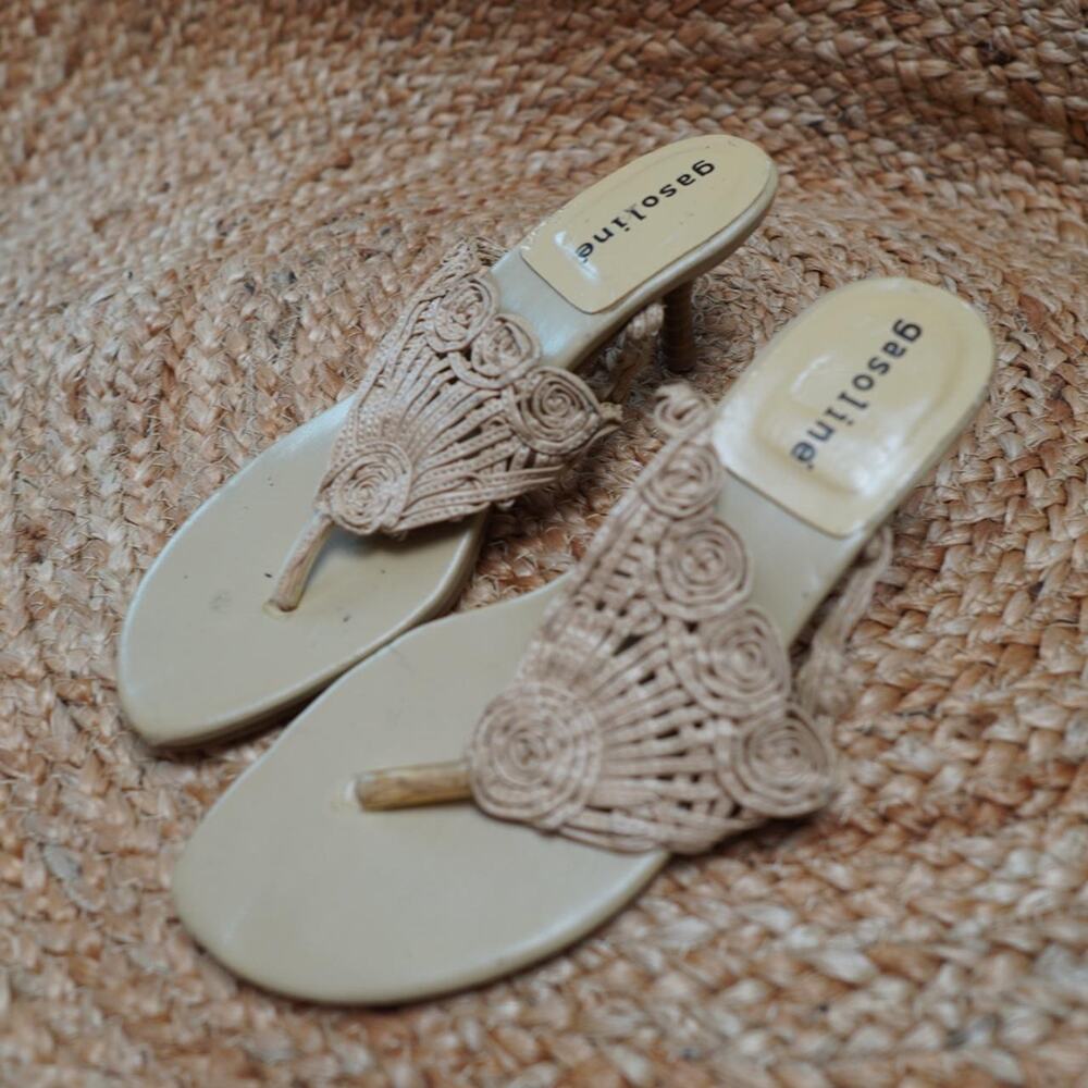 Gasoline Rosette Thong Kitten Heels Beige Size 6